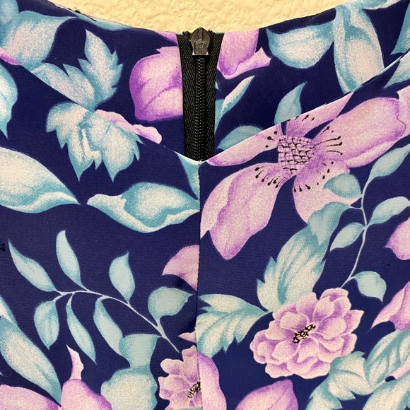 ⚡️FLASH SALE⚡️VINTAGE Silky Purple Floral Dress - Picture 3 of 5